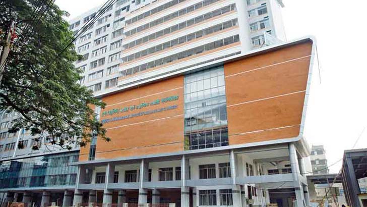 বিস্ফোরণে দগ্ধ, হাসপাতালে সন্তান প্রসব, মা-ছেলে আইসিইউতে