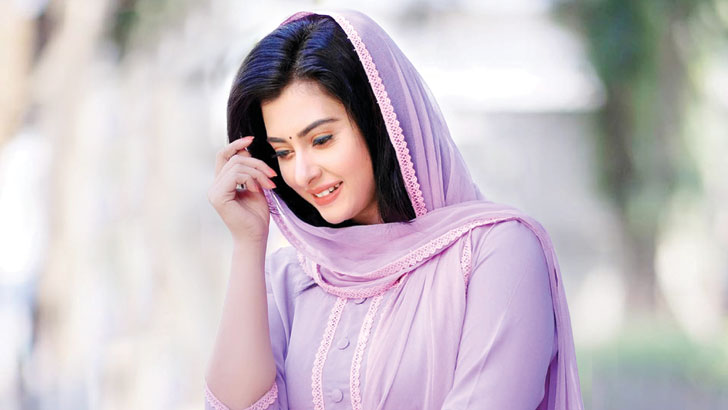 ঈদে যে উপহার দিচ্ছেন বুবলী