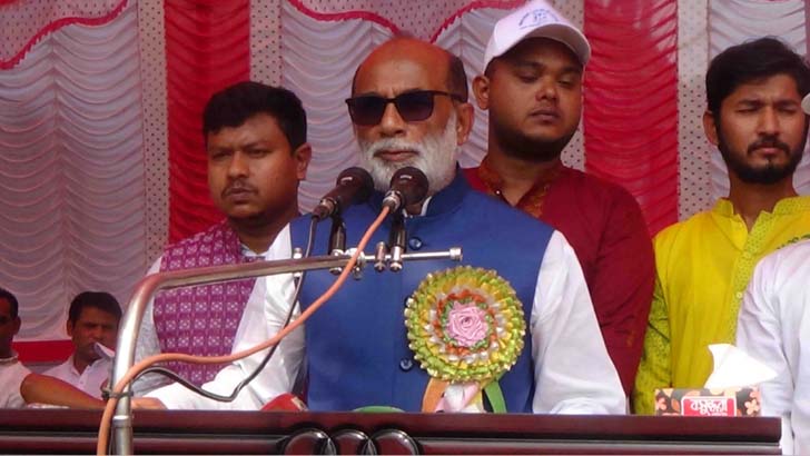 শিক্ষাবিহীন জীবন অন্ধকার আকাশের মতো: মন্ত্রী