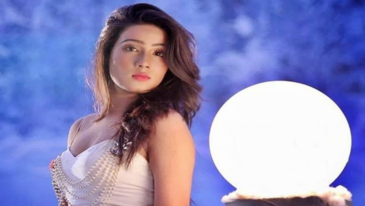 মাহির স্বামীর শোরুমে হামলা ও ভাঙচুর