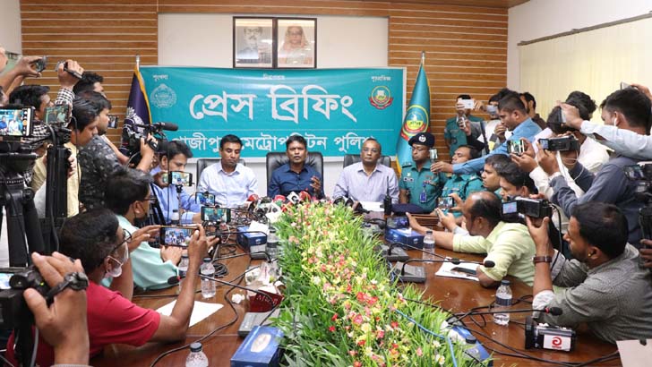 মাহিয়া মাহি পুলিশের বিরুদ্ধে মিথ্যাচার করেছেন: মোল্লা নজরুল