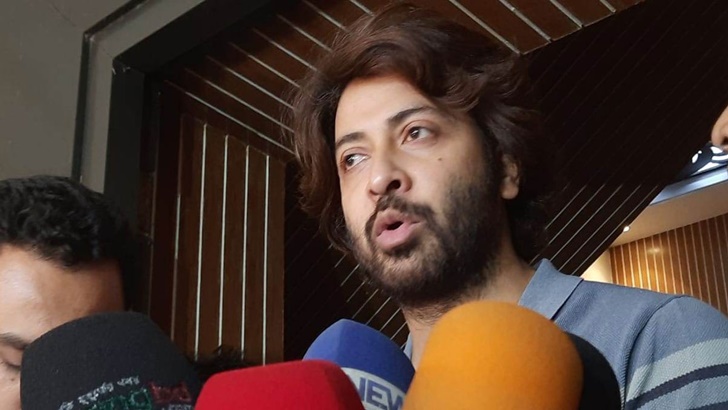 ডিবি কার্যালয় থেকে বের হয়ে যা বললেন শাকিব খান