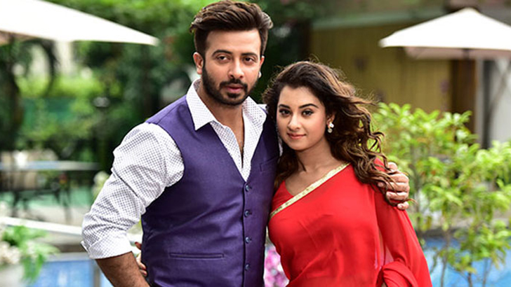 মধ্যরাতে শাকিবের হোটেলে তিনি কী করছিলেন, প্রশ্ন বুবলীর