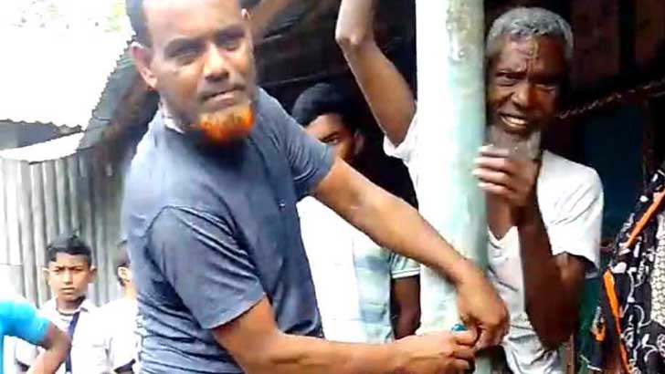 বৃদ্ধকে খুঁটির সঙ্গে বেঁধে নির্যাতন