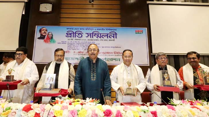 রাজশাহীর সৌন্দর্যে মুগ্ধ কলকাতার অধ্যাপক-সাংবাদিকরা