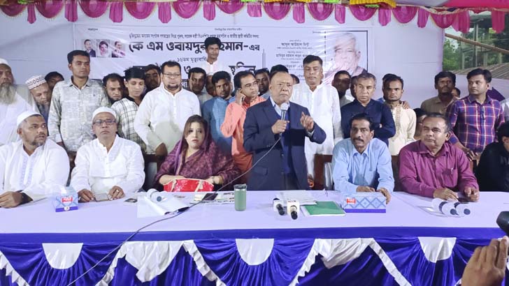 আন্দোলনের সুনামির ধাক্কায় সরকার ভেসে যাবে: আবদুল আউয়াল মিন্টু