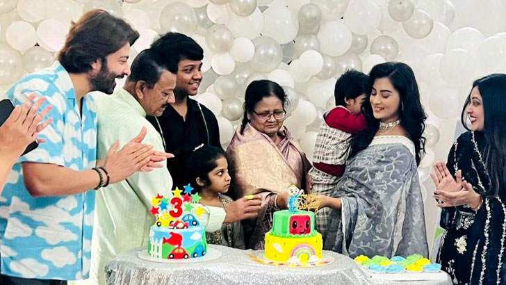 শাকিবের উপহার পেয়ে বুবলী-বীরের উচ্ছ্বাস