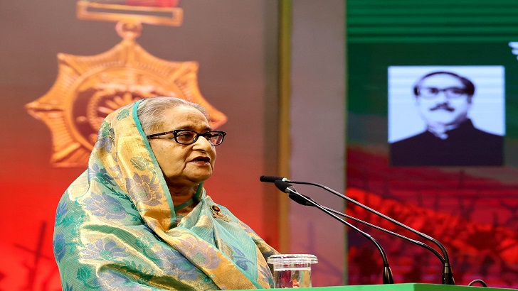 ক্ষমতাকে সেবা করার সুযোগ হিসাবে দেখি