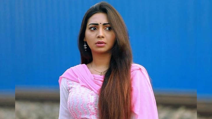 সেই স্ক্যান্ডাল ইস্যুতে প্রভাকে লিগ্যাল নোটিশ