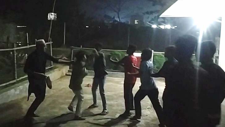 কুবির হলে মধ্যরাতে জুনিয়রকে মারধর, সিনিয়রকে হল ছাড়ার নির্দেশ