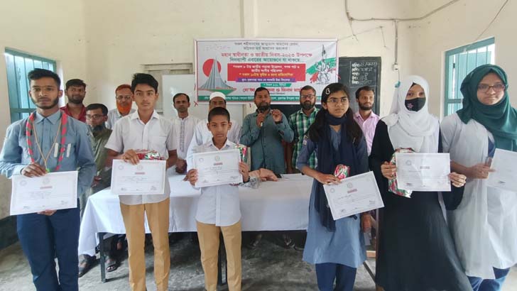 বর্ণাঢ্য আয়োজনে মুক্তাগাছায় স্বজনদের স্বাধীনতা দিবস উদযাপন