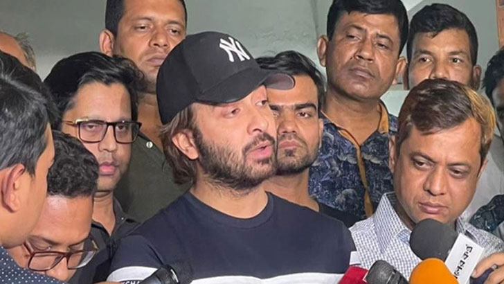 এবার মামলা করতে সাইবার আদালতে শাকিব খান