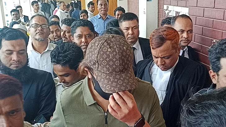 সময়মতো আসতে বললেন বিচারক, শাকিবের জবাব ‘জি স্যার’ 