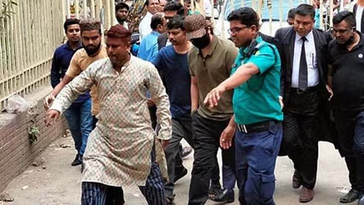 কাঠগড়ায় দাঁড়িয়ে যা বললেন শাকিব খান