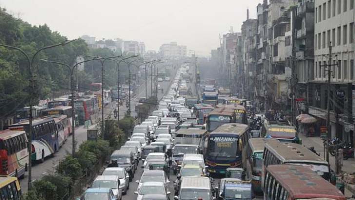 রাজধানীতে তীব্র যানজটের ৩ কারণ জানাল ট্রাফিক পুলিশ