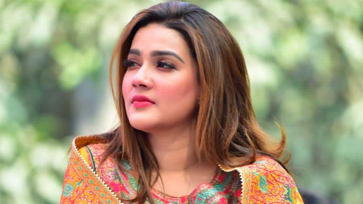 ছেলের মা হলেন মাহি
