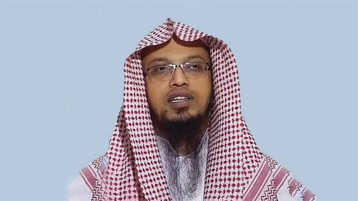 সেহরির সময় মাইকে অতিরিক্ত ডাকাডাকি, যা বললেন শায়খ আহমাদুল্লাহ