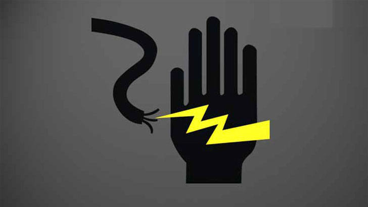 ট্রাকে বিদ্যুৎস্পর্শে প্রাণ গেল হেলপারের