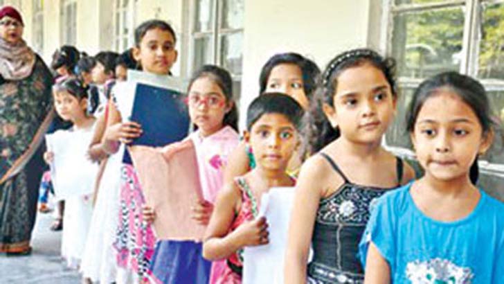 বেসরকারি স্কুলে ভর্তি বাণিজ্য