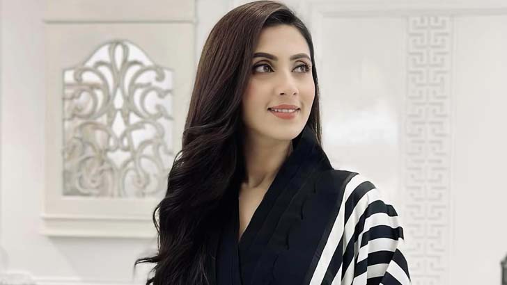 ঢাকা শহরে এক টাকায় মিলছে মুরগি: মিম