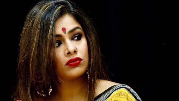 জনপ্রিয় গায়িকার ইউটিউব চ্যানেল রাতারাতি গায়েব 