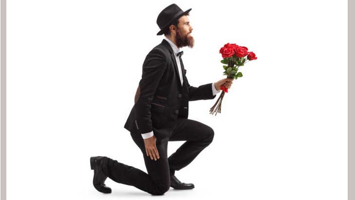 প্রেমিকাকে ফেরাতে টানা ২১ ঘণ্টা হাঁটু গেড়ে বসেছিলেন তিনি