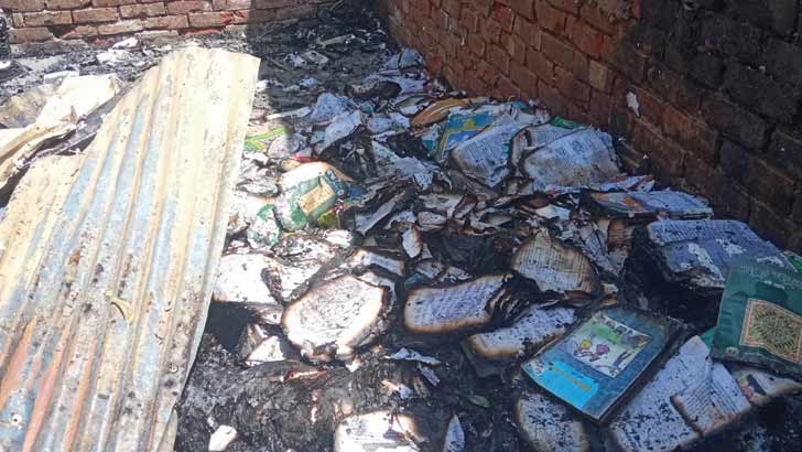 বিদ্যালয়ে আগুন, ২০ বছরের গুরুত্বপূর্ণ নথি পুড়ে ছাই