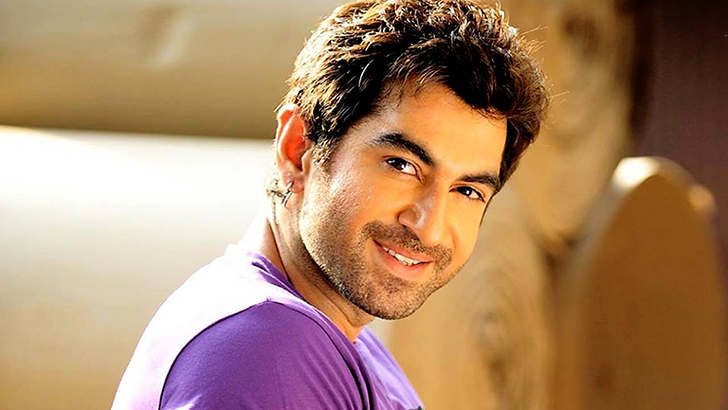 দুঃসময় নিয়ে মুখ খুললেন জিৎ