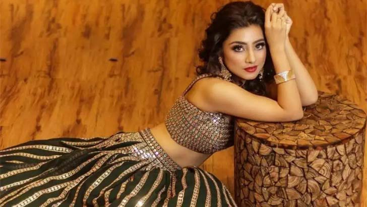 বিয়ের ১০ বছর পর মা হলেন ‘বালিকা বধূ’!
