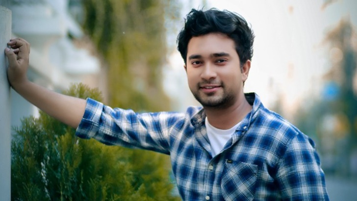 নোঙ্গর-এ জোভান