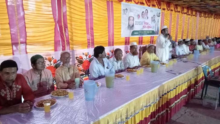 নান্দাইলে জাতীয় পার্টির জেলা সদস্যের উদ্যোগে ইফতার-দোয়া মাহফিল