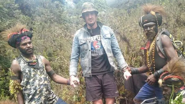 ইন্দোনেশিয়ায় হামলায় ৬ সেনা নিহত, নিখোঁজ ৩০