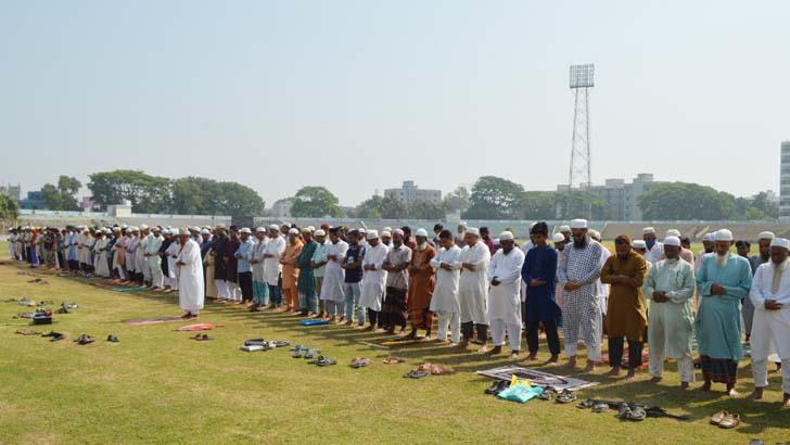 বৃষ্টির জন্য রাজশাহীতে ইস্তিসকার নামাজ