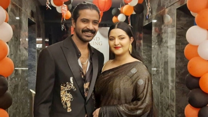 রাজের কাছ থেকে লাখ টাকা সালামি, কী কিনলেন পরীমনি?