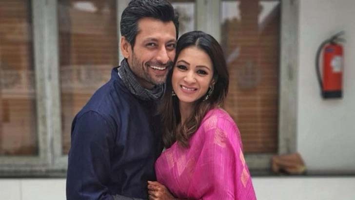 ১৫ বছরের সংসারের ইতি টানছেন ইন্দ্রনীল-বরখার!