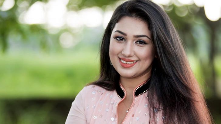 বিয়ের আগে দর্শকদের যা করতে বললেন অপু বিশ্বাস