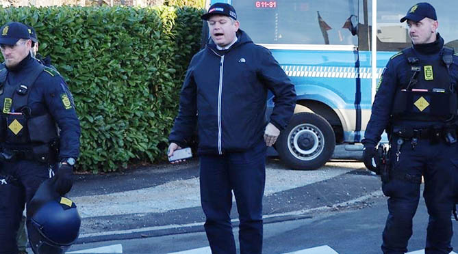 সুইডেনের সেই উগ্রপন্থি নেতার বিরুদ্ধে গ্রেফতারি পরোয়ানা