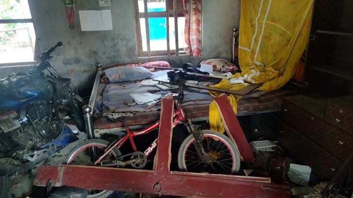 নির্বাচন নিয়ে সাবেক-বর্তমান চেয়ারম্যানের সমর্থকদের সংঘর্ষে আহত ১২