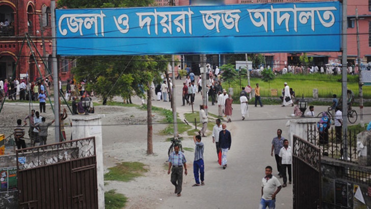 কালো কোট-গাউন ছেড়ে সাদা পোশাকে আইনজীবীরা