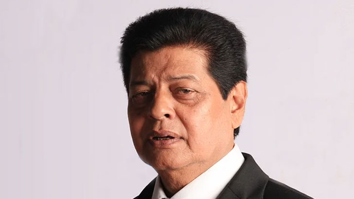 যে নায়িকার সঙ্গে সিনেমায় হাতেখড়ি ফারুকের