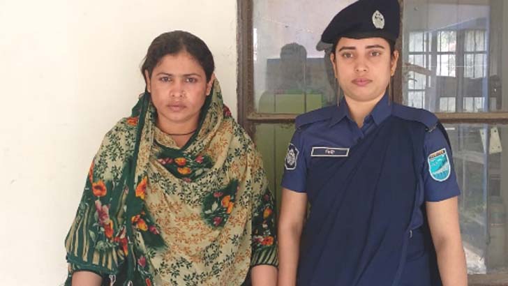 শ্রেণিকক্ষে আটকে বাবা-ছেলেকে নির্যাতনের হোতা সেই রুমা গ্রেফতার