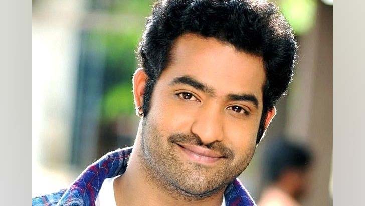 যেভাবে শিশুশিল্পী থেকে অস্কারের মঞ্চে এনটিআর