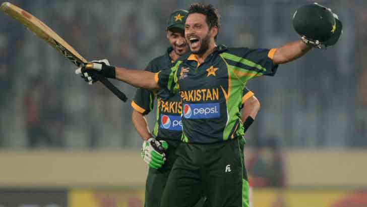 শচীনের ব্যাটেই বিশ্ব রেকর্ড গড়েছিলেন আফ্রিদি