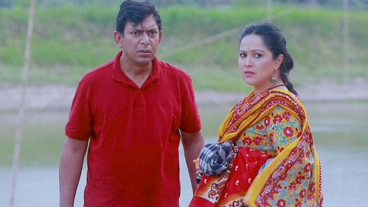 ডাবল সেঞ্চুরিতে ‘পিতা বনাম পুত্র গং’