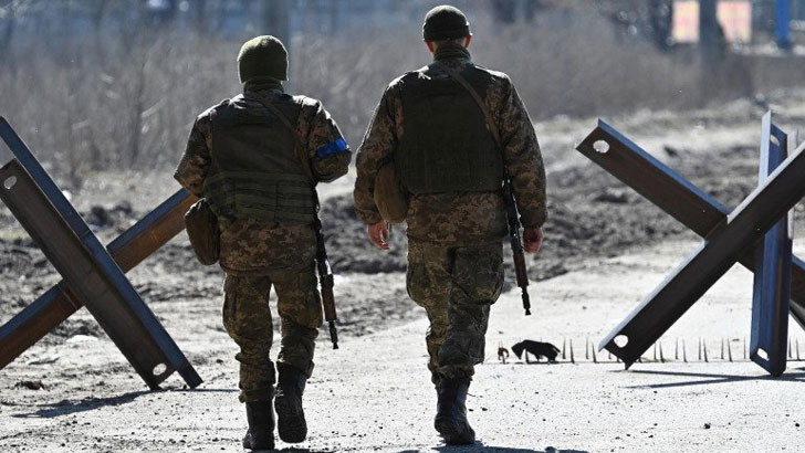 পাকিস্তানের সহায়তায় ইউক্রেনে অস্ত্র সরবরাহের অভিযোগ চীনের বিরুদ্ধে!