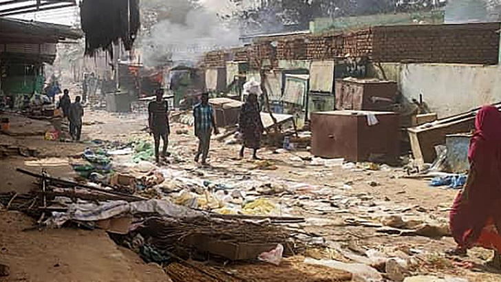 সুদানে নাগরিকদের হাতে অস্ত্র তুলে নেওয়ার নির্দেশ