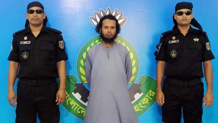 চাচাতো ভাই হত্যা মামলায় যাবজ্জীনপ্রাপ্ত আসামি গ্রেফতার