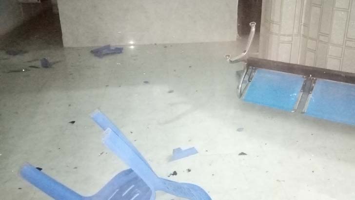 ভুল চিকিৎসায় রোগী মৃত্যুর অভিযোগ, হাসপাতাল ভাঙচুর
