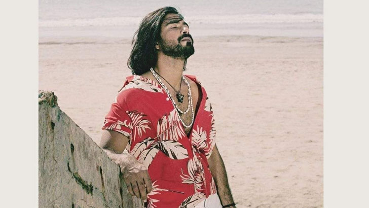 নীরবতা ভেঙে যা জানালেন রাজ