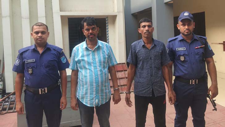 ভারতে পালানোর সময় রূপগঞ্জের শীর্ষ সন্ত্রাসী মোশা পিস্তলসহ গ্রেফতার